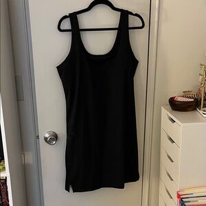 Black Sleeveless Women's Exercise Dress